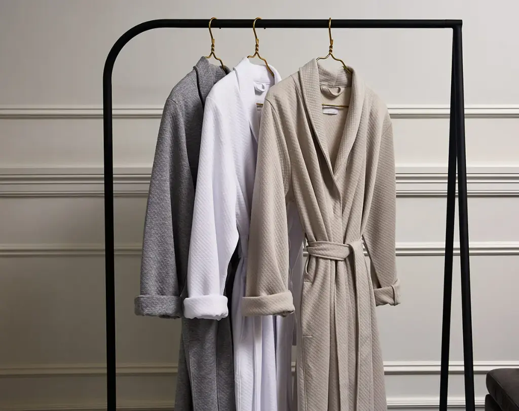 st-regis-diamond-jersey-robe-STR-409-01-NL_xlrg.webp