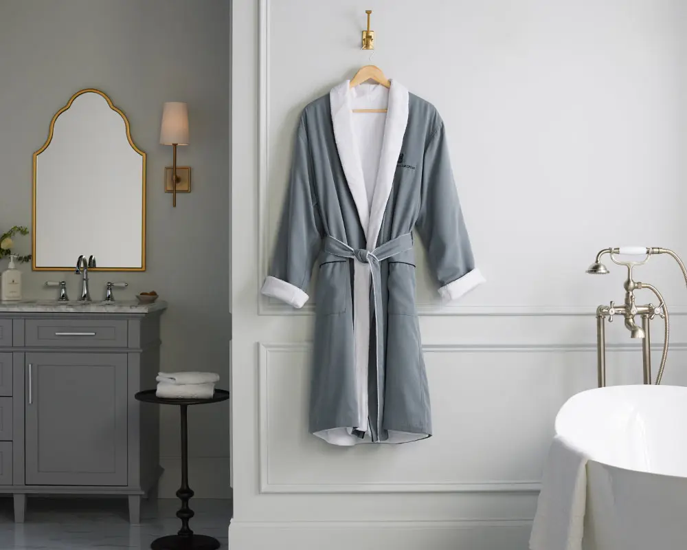 the-ritz-carlton-frette-microfiber-robe-RTZ-400-01-WL_1_lrg.webp